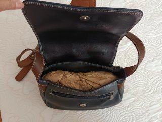 Bolso de piel Coveri azul y marrón