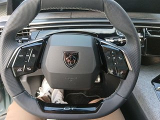 Peugeot 5008 Hybrid GT