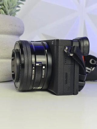 3.700 DISPAROS Cámara Sony A6400 + Lente 16-50mm