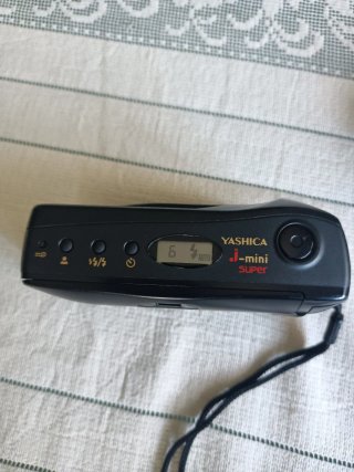 Yashica J Mini Super Kyocera fotocamera funziona