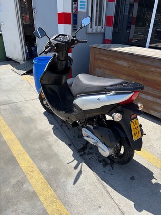 Moto Ride 49cc Scooter Automática