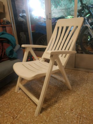 Silla de jardín plegable blanca