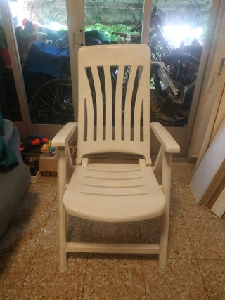 Silla de jardín plegable blanca