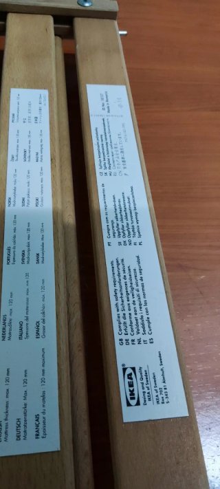 Cuna de madera para bebé