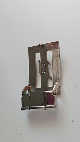 Fibbia cintura Burberry metallo cromato