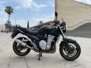 Suzuki GSF Bandit 650 Negra