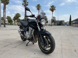Suzuki GSF Bandit 650 Negra
