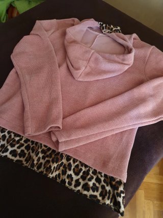 Sudadera rosa Animal Print