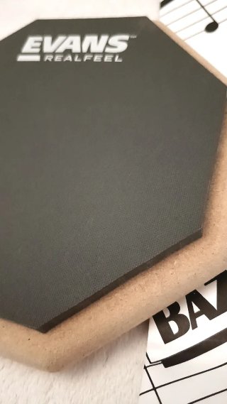 Caja Sorda/ Pad de prácticas Evans Realfeel