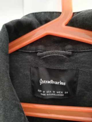 Chaqueta vaquera negra Stradivarius Talla M