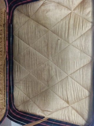 Maleta vintage a cuadros