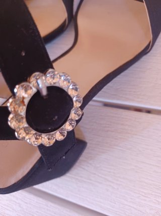 Sandalias Parfois negras cuña 6 cm talla 39