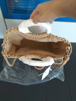 Bolso de rafia beige y marrón