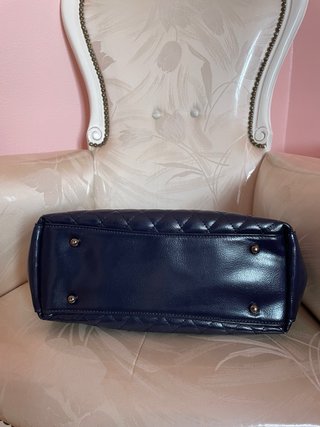 Borsa blu mano e tracolla