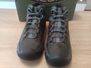Botas de montaña KEEN grises y azules
