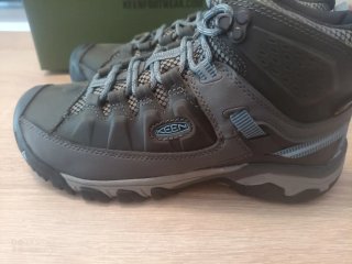 Botas de montaña KEEN grises y azules