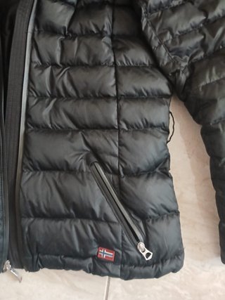 Piumino Napapijri donna nero con cappuccio