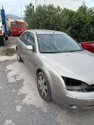 Ford Mondeo 2004 despieceo entero