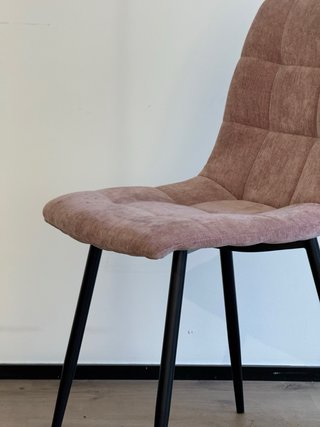 Silla de comedor rosa y negra