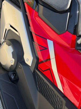 HONDA X-ADV 750 EDICIÓN ESPECIAL TOTALMENTE NUEVA