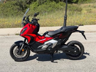 HONDA X-ADV 750 EDICIÓN ESPECIAL TOTALMENTE NUEVA