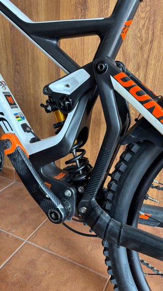 Bicicleta Enduro Mondraker Dune r de carbono