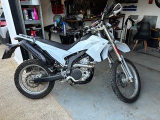 Yamaha WR 250 R Blanca