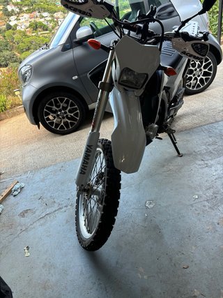 Yamaha WR 250 R Blanca