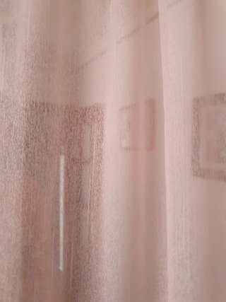 Tres cortinas rosa
