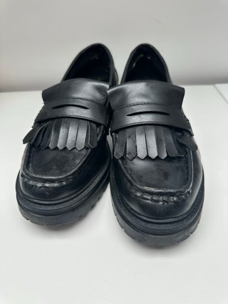 Mocasines negros con plataforma