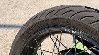Zontes GK125 Negra y Naranja