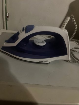 Plancha de ropa semi nueva