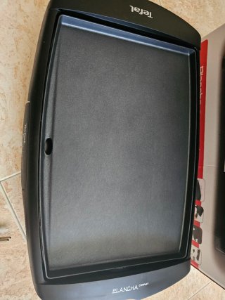 Plancha Tefal Compacta Negra