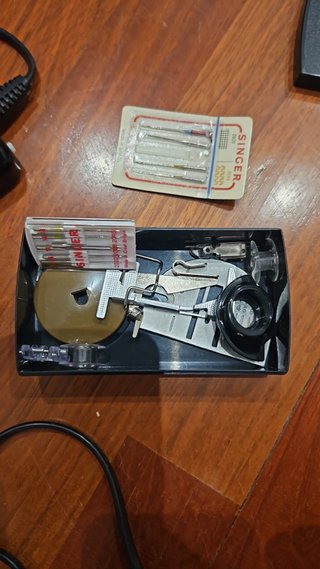 Máquina de coser Singer Samba 1