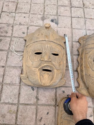 Máscaras de madera artesanales