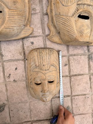 Máscaras de madera artesanales
