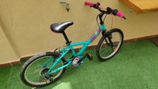 Bicicleta infantil BTWIN color turquesa