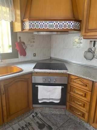 Muebles cocina 7m mas mesa extensible con 5sillas