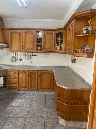 Muebles cocina 7m mas mesa extensible con 5sillas