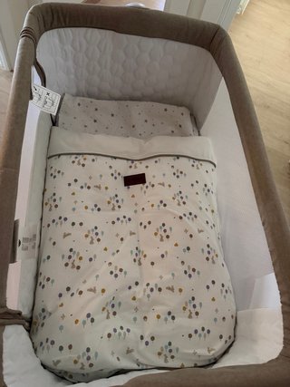Minicuna beige con ruedas