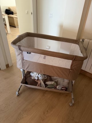 Minicuna beige con ruedas