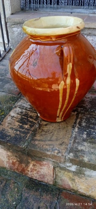 Tinaja antigua La Bisbal. Boca 20cm Alt.38.