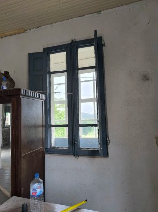 Puertas y ventanas madera castaño
