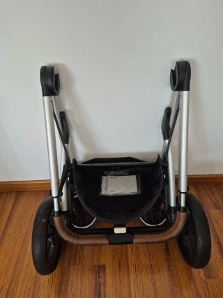 Silla de paseo y capazo Cybex gris