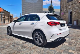 MERCEDES-BENZ Clase A A 180 d paquete AMG