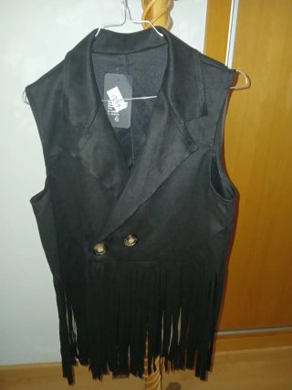 Chaleco negro con flecos nuevo sin usar