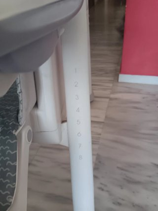 Trona de bebé con estampado divertido