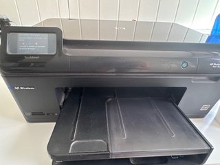Impresora HP Negra Multifunción,