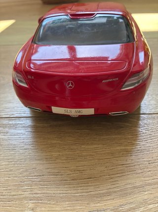 Coche teledirigido Mercedes SLS Rojo marca Rastar.