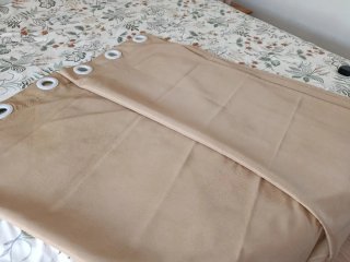 Dos patas de cortina cortas